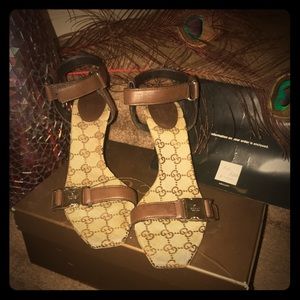 Women’s Gucci Monogram Shoes Size 40.5 US 9.5-10